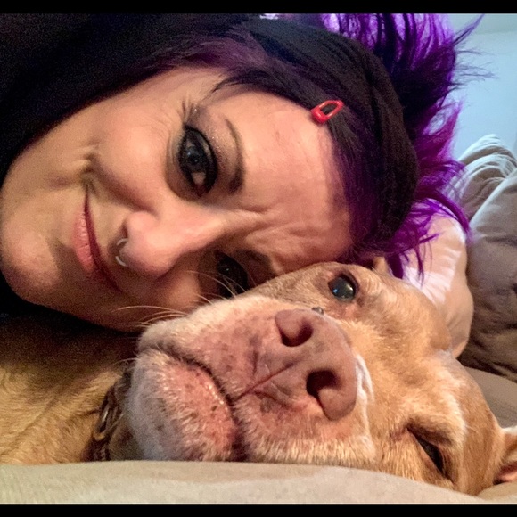 Meet your Posher, Sara - Picture 2 of 2